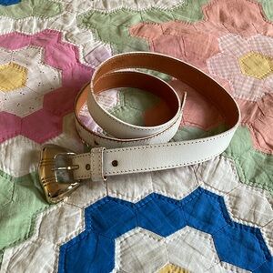 Vintage White Belt with Western Flare, Great Bronze Buckle size medium